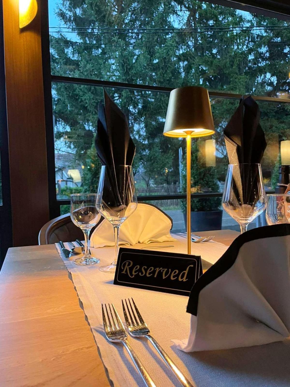 Swiss Plus Hotel Bihac Exterior photo