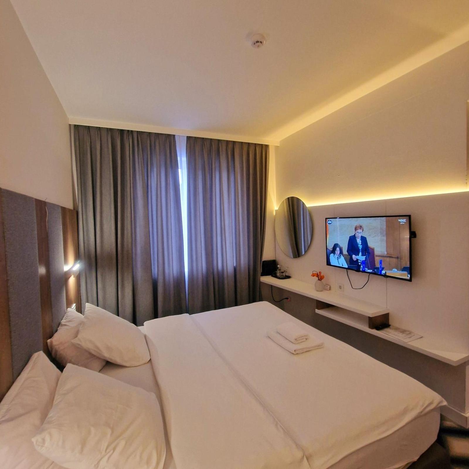 Swiss Plus Hotel Bihac Exterior photo